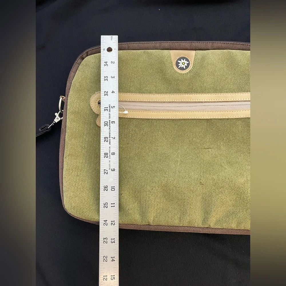 Sherpani padded laptop